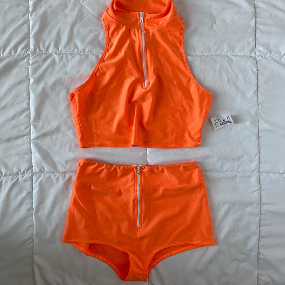 Two piece highlighter set